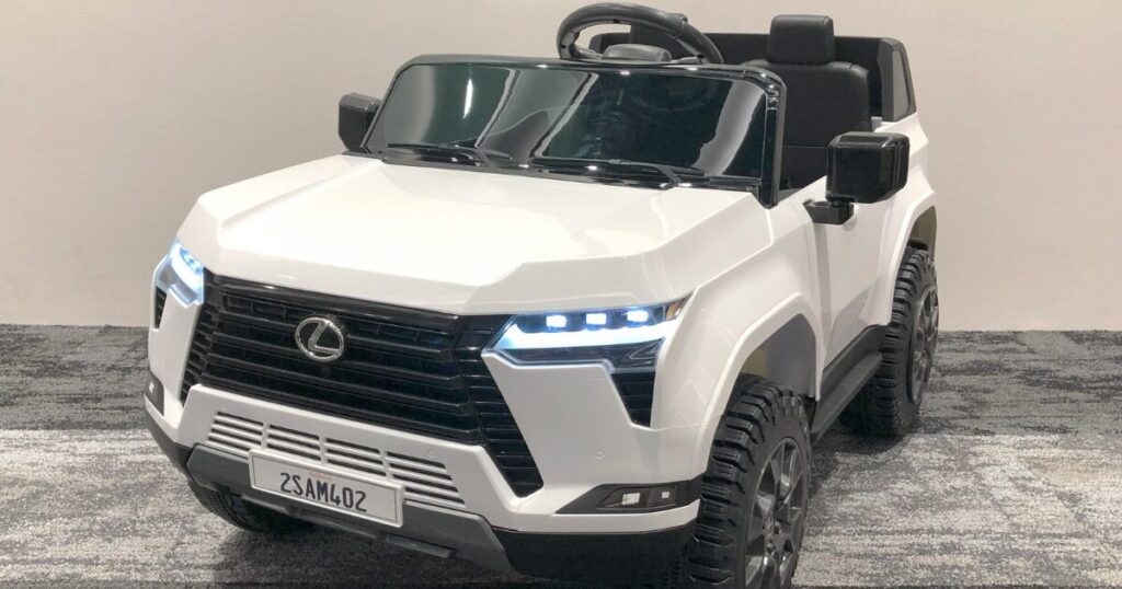 リングボーイの車につかえるレクサスのラジコンカー