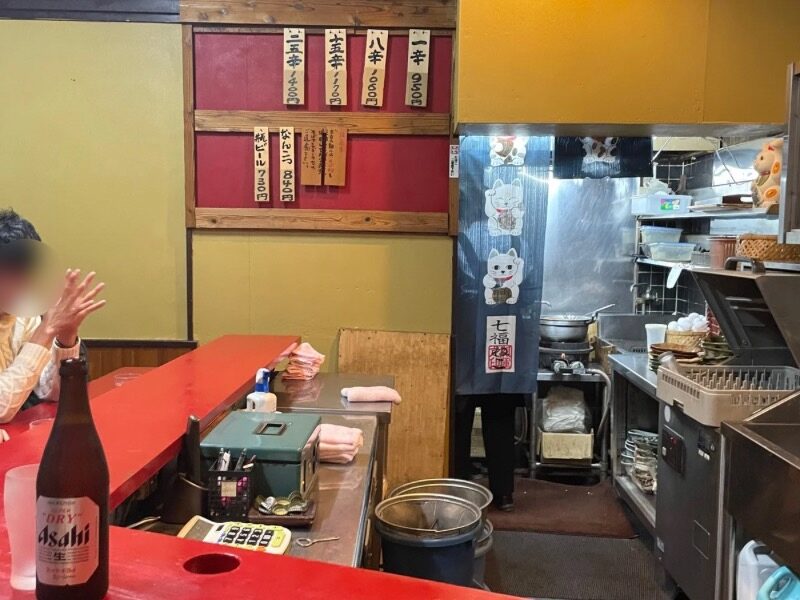 元祖辛麺東風屋の店内の様子
