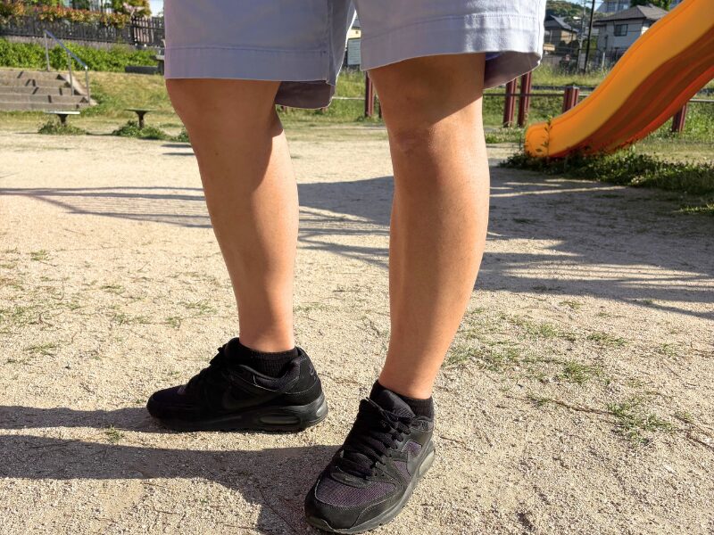 すね毛を処理して3か月経った夫の半ズボン姿の写真